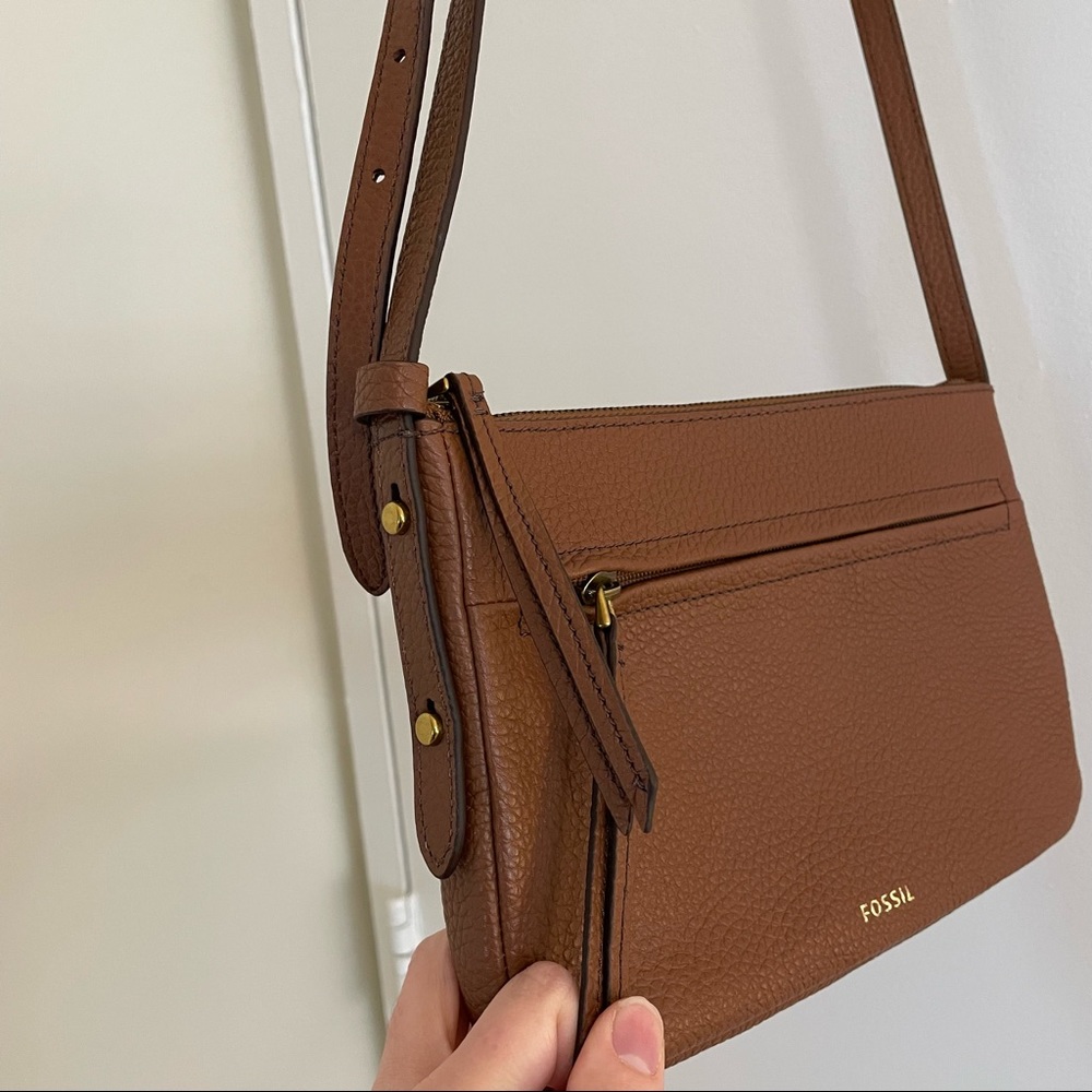 Fossil Brown Leather Medium-Large Crossbody with Gold Details